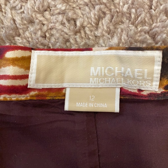 Michael Kors Dressy Skirt with under lining zipper w/2 pockets pleated front - Picture 4 of 10